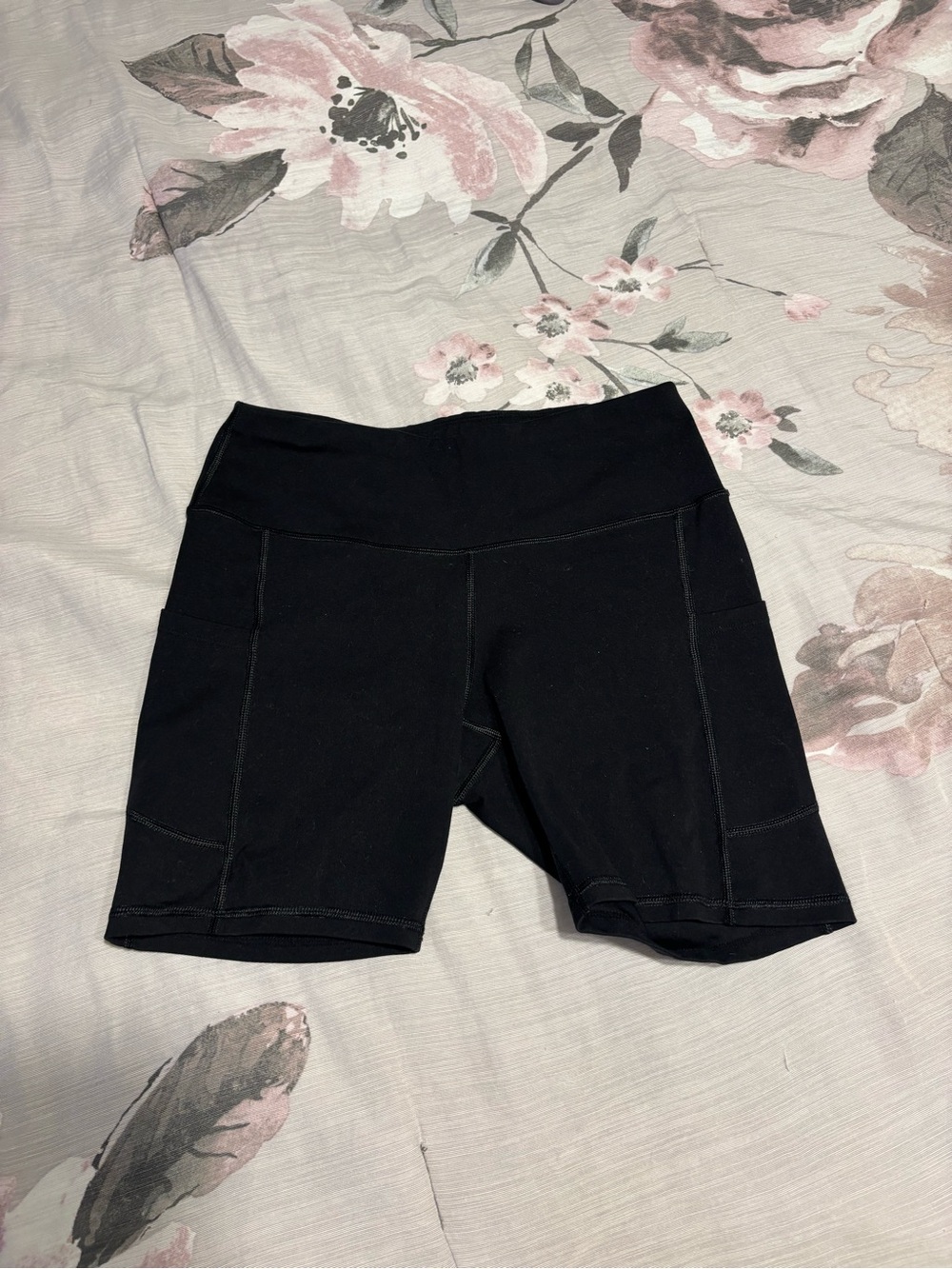 Black High-Waist Bike Shorts with Pockets